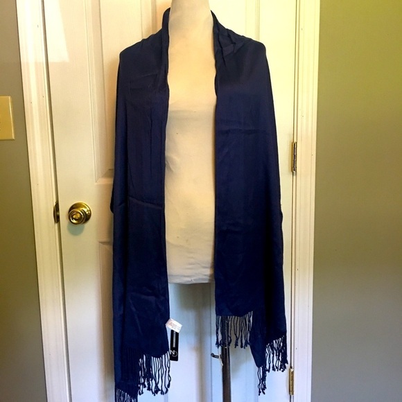New Direction NWT scarf wrap extra long with tassels. 100% Viscose. - Picture 1 of 7